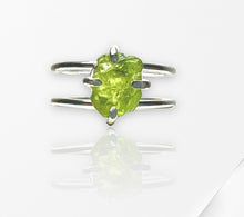 Load image into Gallery viewer, Peridot Double Band Ring