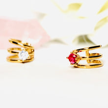 Load image into Gallery viewer, Amore ear cuff