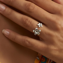 Load image into Gallery viewer, Floral Open Band