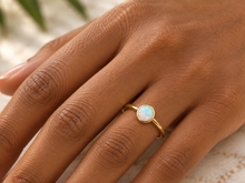 Load image into Gallery viewer, Opal ring 4mm